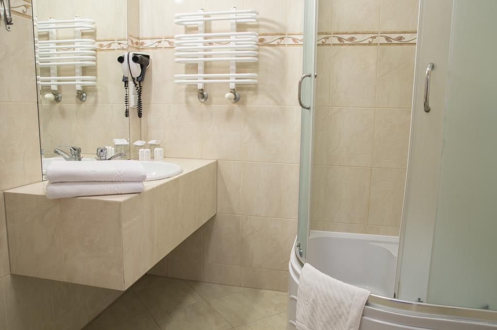 Hotel Mazurski Dworek Mikołajki Oda fotoğraf