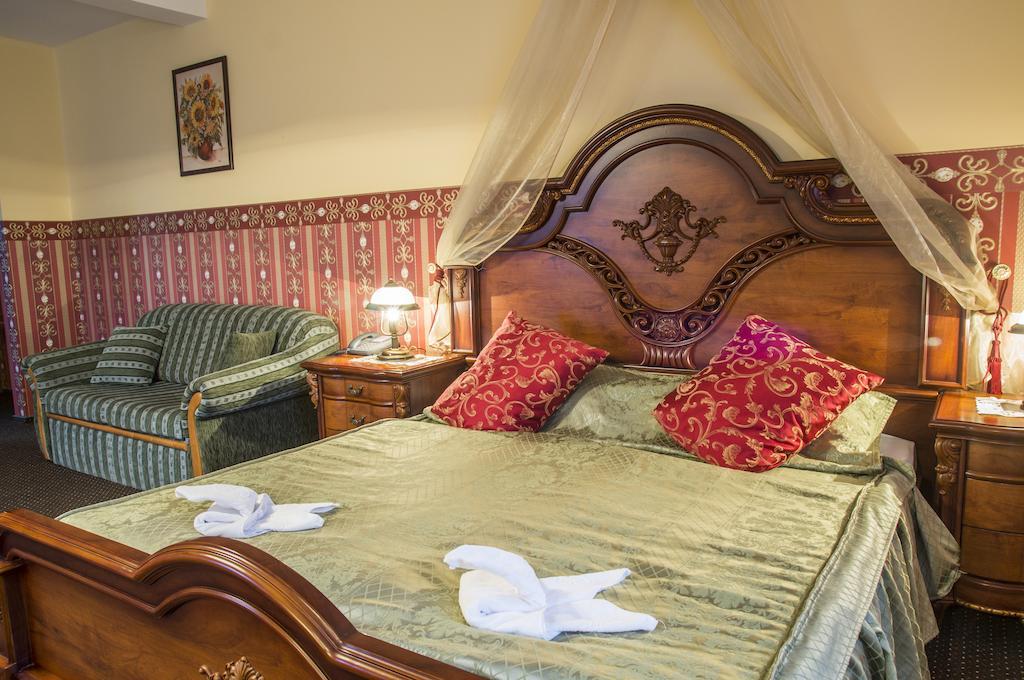 Hotel Mazurski Dworek Mikołajki Oda fotoğraf