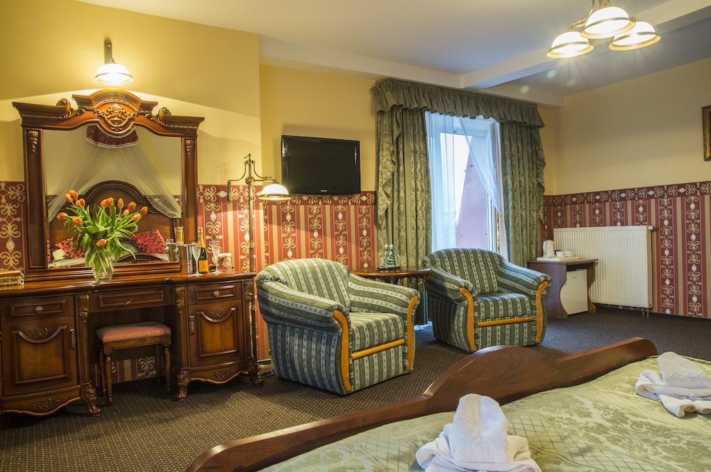 Hotel Mazurski Dworek Mikołajki Oda fotoğraf