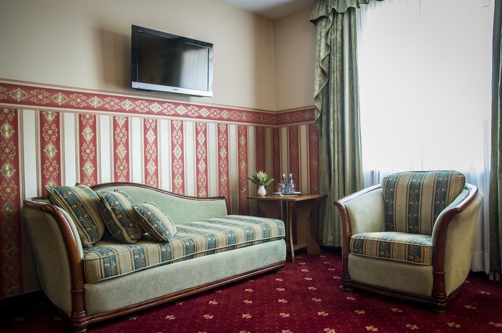 Hotel Mazurski Dworek Mikołajki Oda fotoğraf