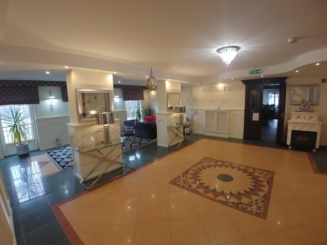 Hotel Mazurski Dworek Mikołajki Dış mekan fotoğraf