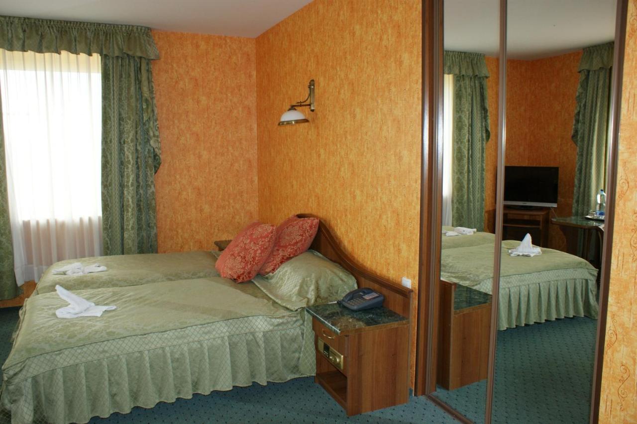 Hotel Mazurski Dworek Mikołajki Oda fotoğraf